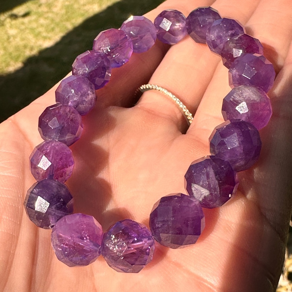 Handmade Amethyst Gemstone 10mm Beaded Stretch Bracelet Faceted Purple Crystal